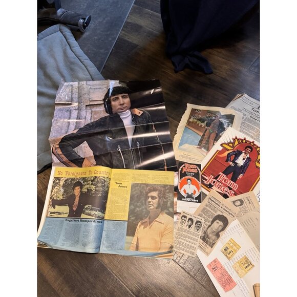 Huge Lot Of Tom Jones Memorabilia - Picture 1 of 12